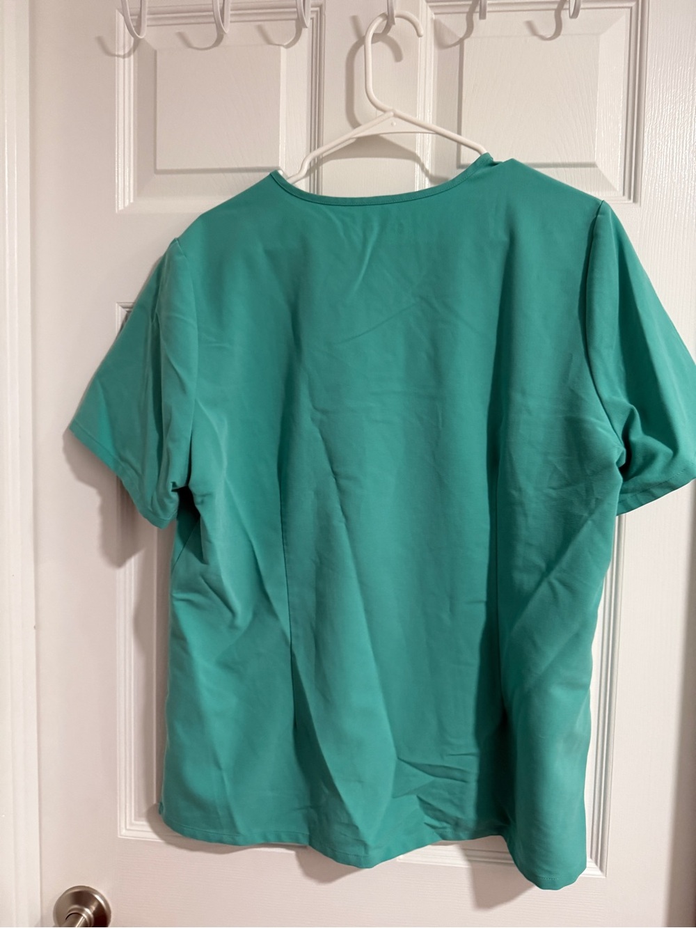 Women’s XL Catarina Surgical green scrub top Figs